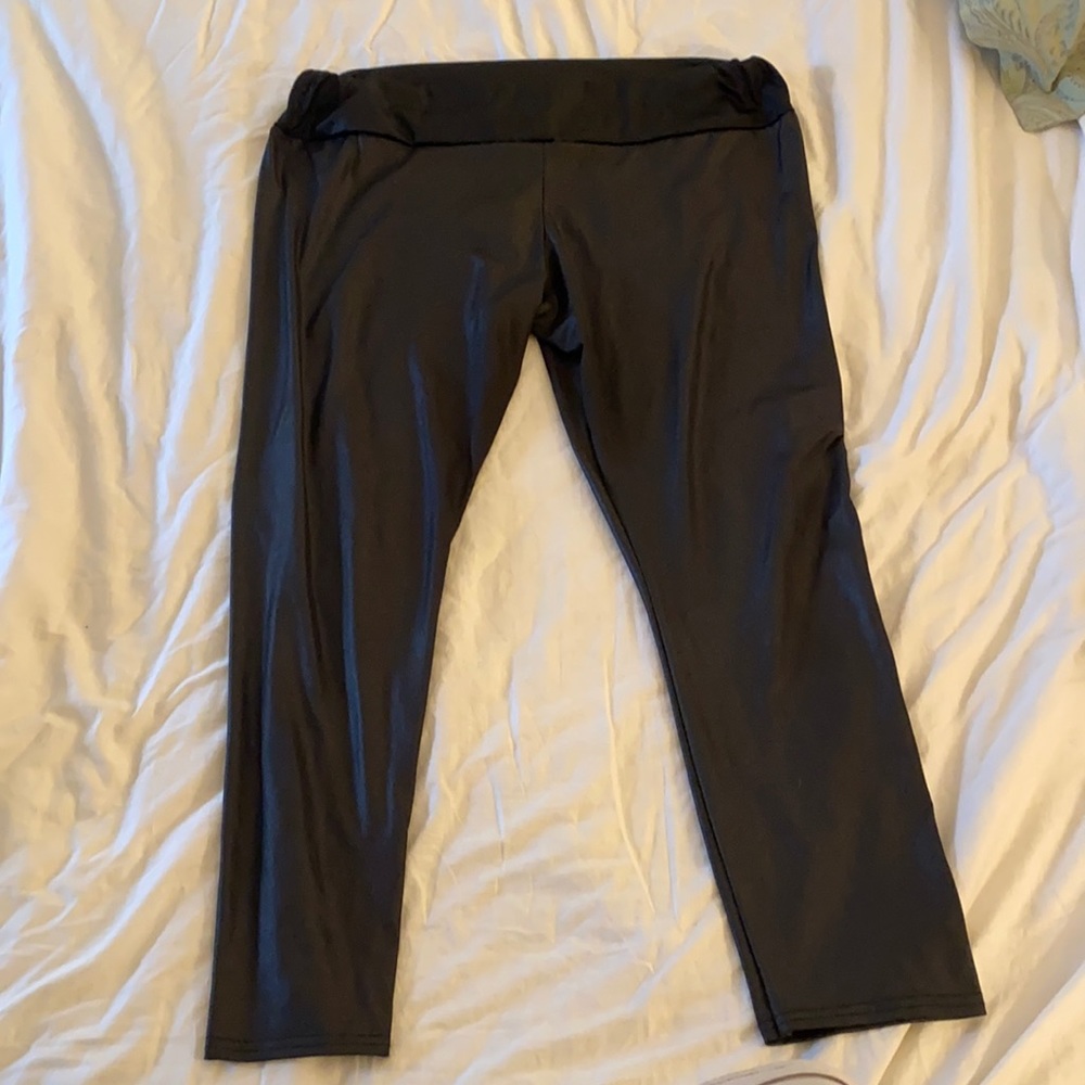 Fake leather leggings
